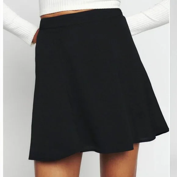 BEST NWT Reformation Flounce Mini Skirt - Black Classic Flare Casual - Picture 5 of 8